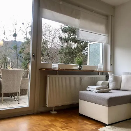 Schoene Wohnung Mit Aussicht *